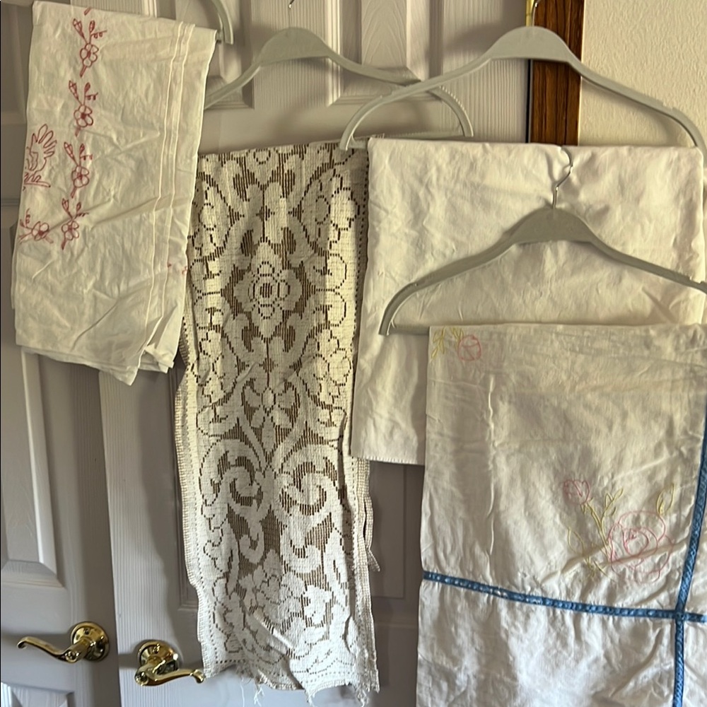 Elegant White and Cream Textiles Set